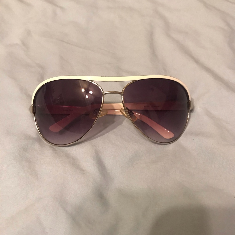 Woman’s Sunglasses